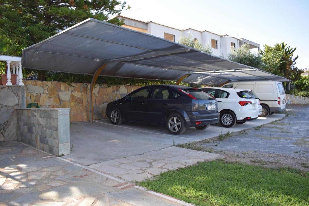 Studio Holiday Kalamata 2 Екстериор снимка